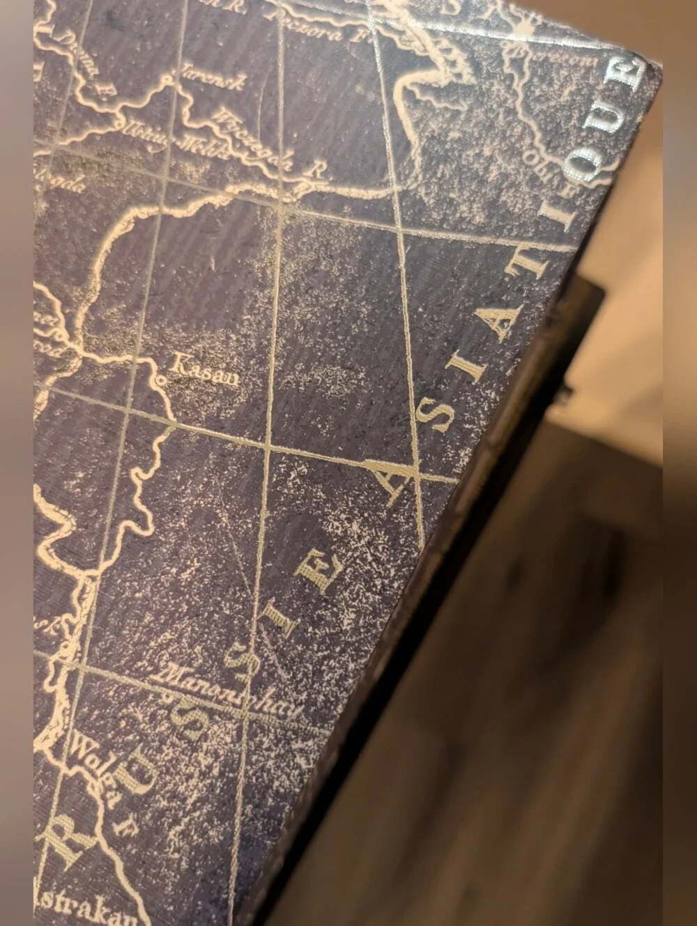 Vintage-Style Blue and Cream World Map Storage Box Like New